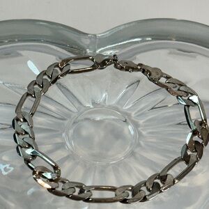 💎 “Chunky Cuban Link Silver-Tone Chain Bracelet – Bold Preloved Charm Unisex